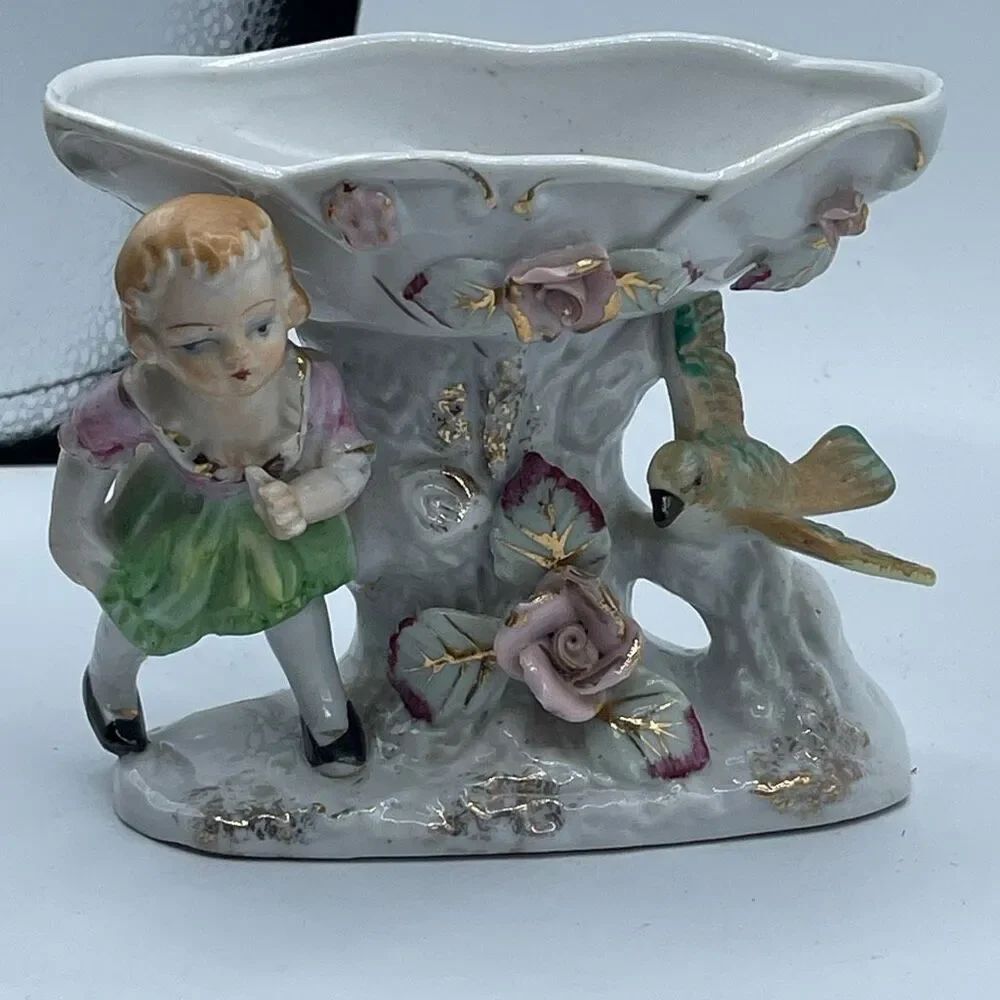 Vintage Japan Porcelain pedestal compote or trinket - soap dish.